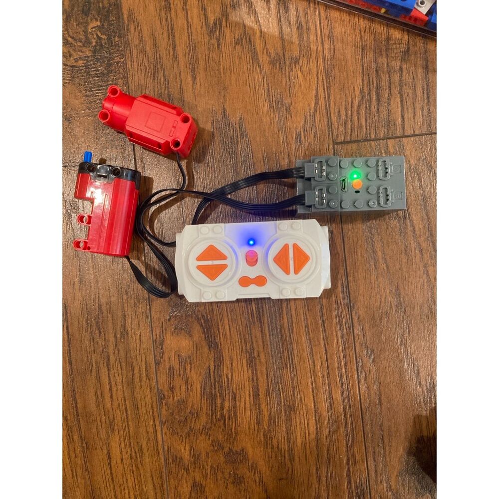 Technic RC Motor Kit – rechargeable hub, remote, motors